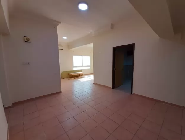 Residential Ready Property 2 Bedrooms U/F Apartment  for rent in Al Sadd , Doha #7858 - 1  image 